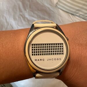 Marc Jacobs White Digital Watch with Sleek Design